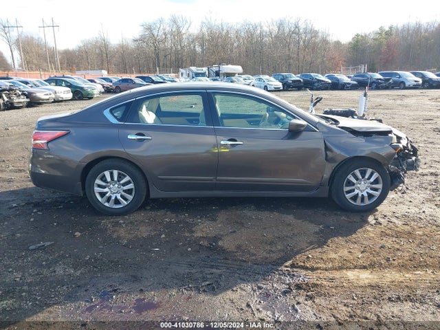 Nissan Altima 2.5 S 2015 1N4AL3AP1FC412336 Image 13