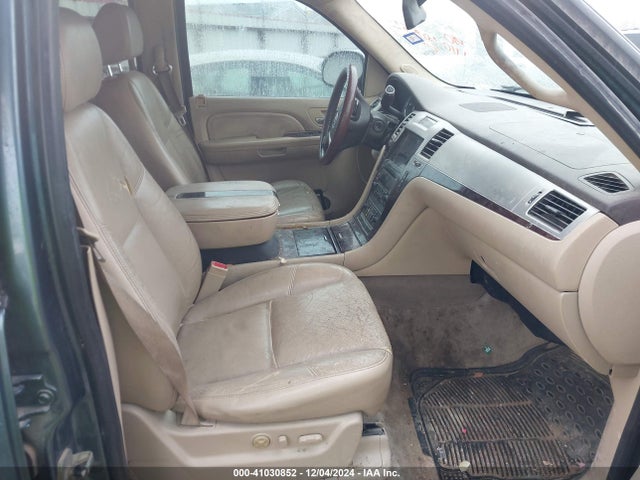 2009 CADILLAC ESCALADE ESV 1GYFC162X9R163077 Photo 4