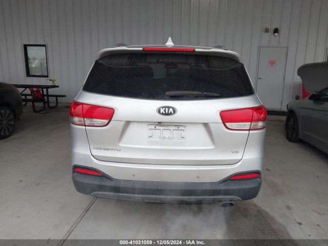 5XYPG4A55JG360565 KIA Sorento 3.3l Lx