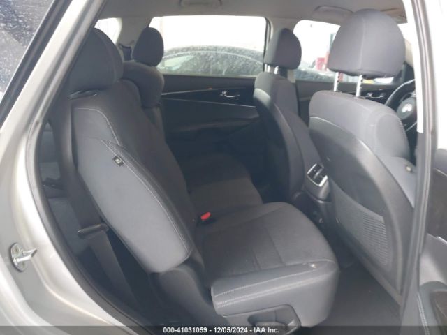 5XYPG4A55JG360565 KIA Sorento 3.3l Lx