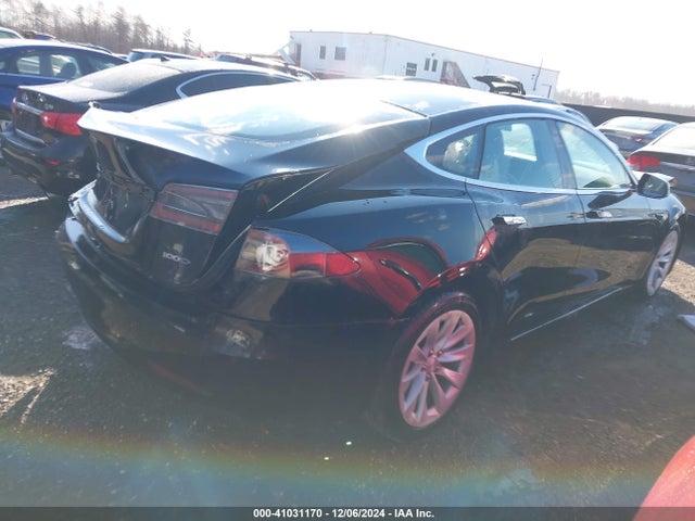 2018 TESLA MODEL S 5YJSA1E24JF246056 Photo 3