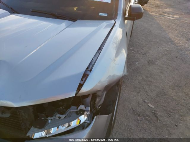 3FTTW8E96NRA06636 Ford Maverick Xl