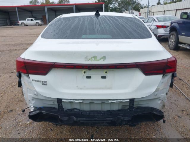 3KPF24AD2NE430219 KIA FORTE FE
