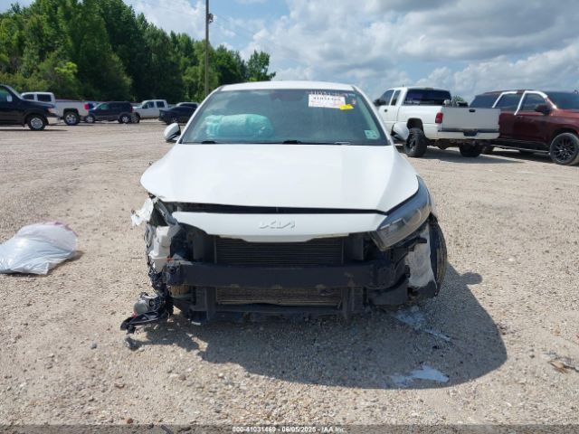 3KPF24AD2NE430219 KIA FORTE FE