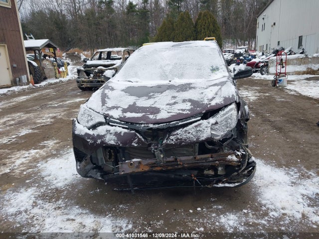 Toyota RAV4 LE 2018 2T3BFREV5JW788982 Image 12