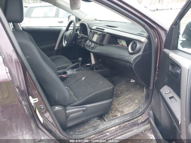 Toyota RAV4 LE 2018 2T3BFREV5JW788982 Image 5