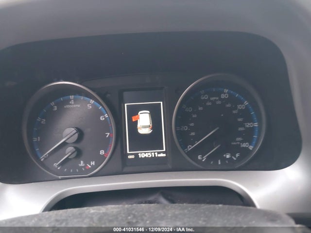 Toyota RAV4 LE 2018 2T3BFREV5JW788982 Image 7