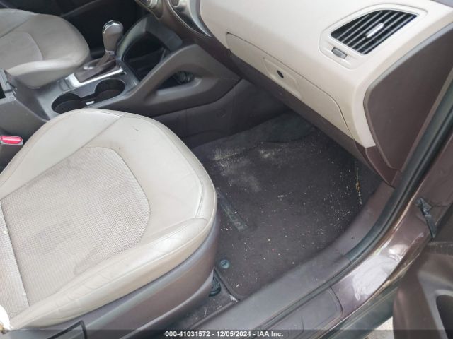 KM8JT3AF3FU981728 Hyundai TUCSON GLS