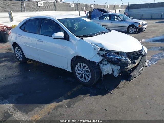 Toyota COROLLA LE 2018 2T1BURHE1JC991217 Image 1