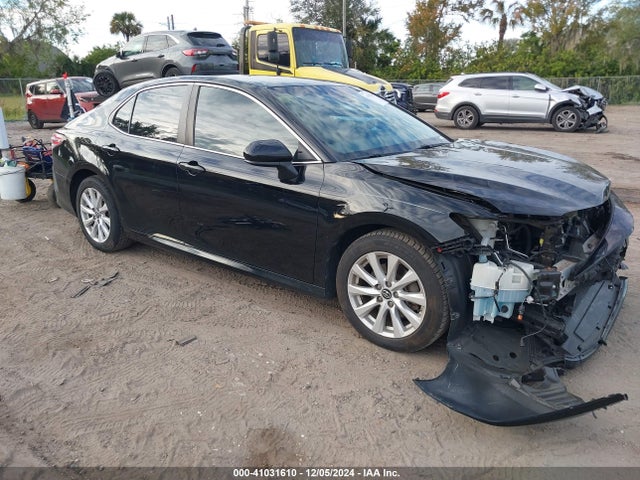 2018 4T1B11HK0JU074011 main image