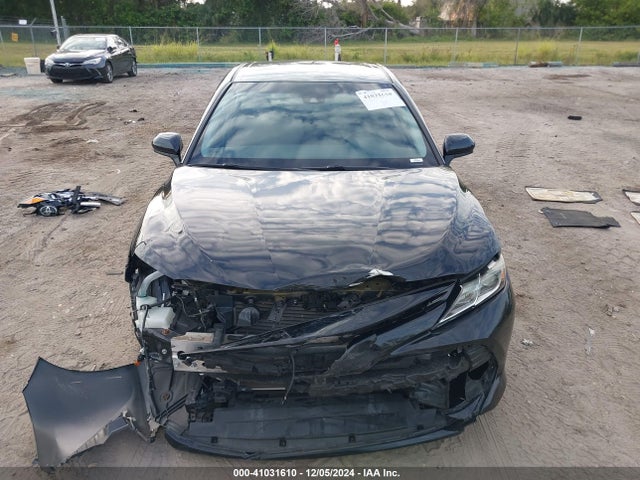 Toyota CAMRY LE 2018 4T1B11HK0JU074011 Image 13