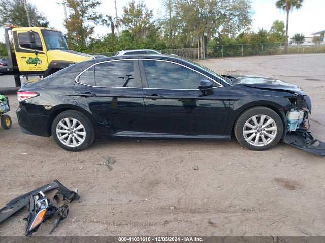 Toyota CAMRY LE 2018 4T1B11HK0JU074011 Image 14