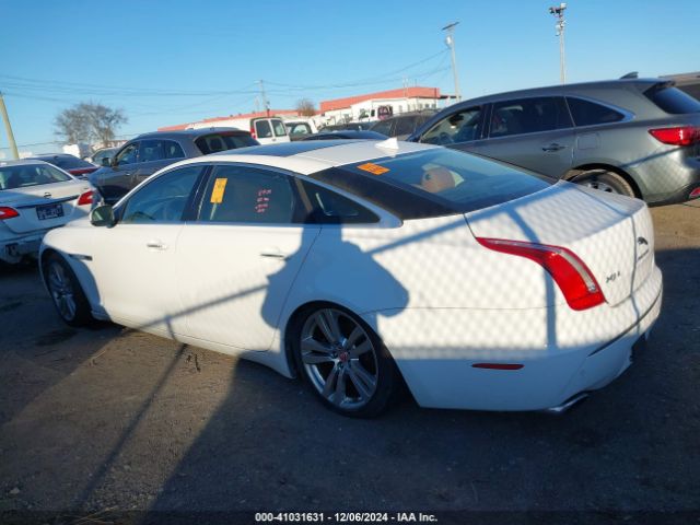 2015 JAGUAR XJ SAJWA2GZ7F8V81158 Photo 2