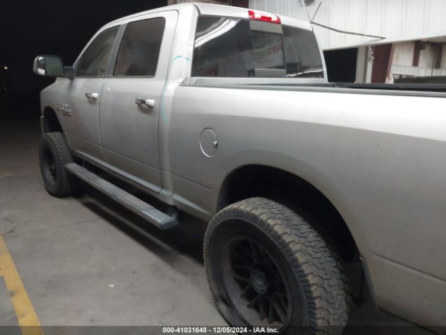 3C6UR5DL9HG584275 RAM 2500 Big Horn  4x4 6'4 Box