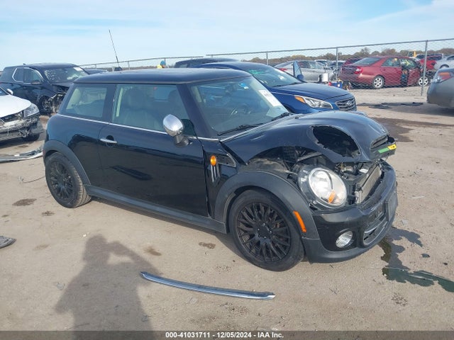 2011 MINI COOPER WMWSU3C55BT096938 Photo 0