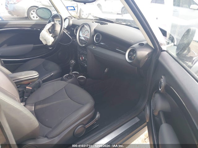 2011 MINI COOPER WMWSU3C55BT096938 Photo 4