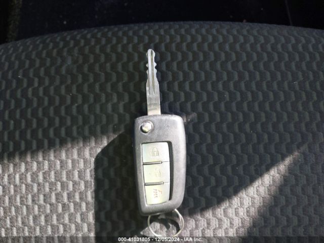 JN1BJ1CPXKW236551 Nissan Rogue Sport S