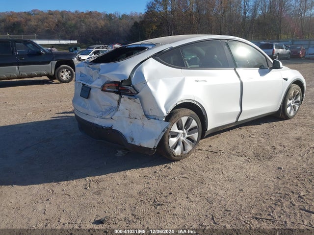 2023 TESLA MODEL Y 7SAYGDEE5PA174328 Photo 3
