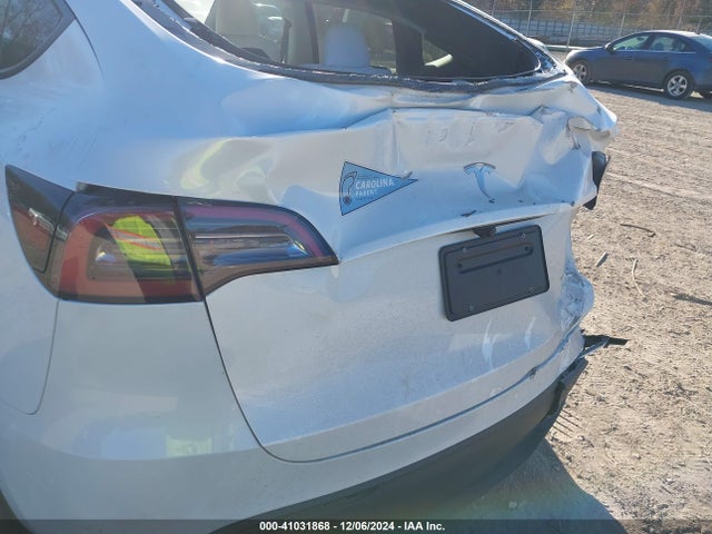 2023 TESLA MODEL Y 7SAYGDEE5PA174328 Photo 5
