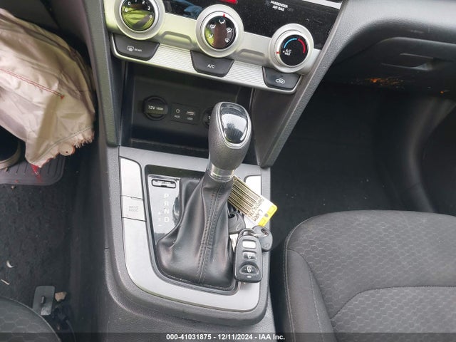 Hyundai ELANTRA SE 2019 5NPD74LF5KH401358 Image 11