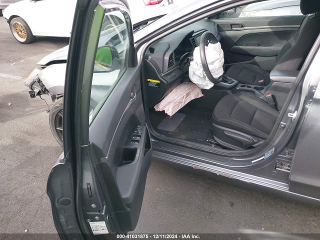 Hyundai ELANTRA SE 2019 5NPD74LF5KH401358 Image 5