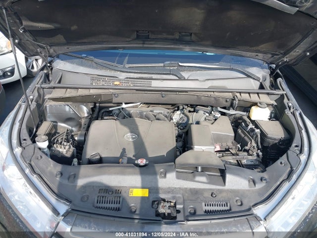 Toyota Highlander Xle 2018 5TDKZRFH5JS534786 Image 10