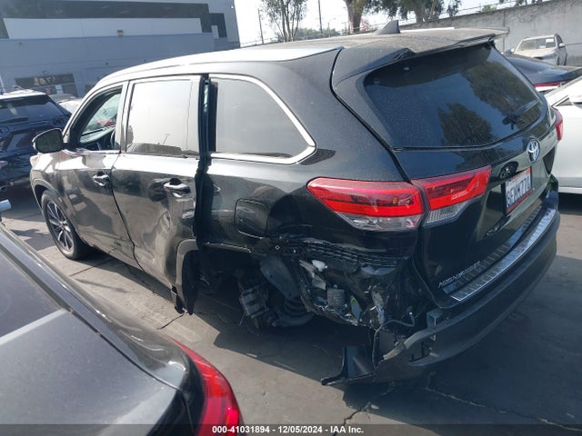 Toyota Highlander Xle 2018 5TDKZRFH5JS534786 Image 3