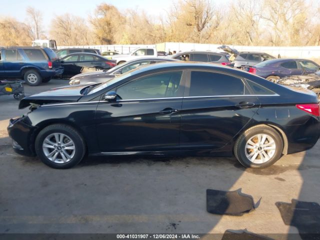 5NPEB4AC1EH880555 Hyundai SONATA GLS