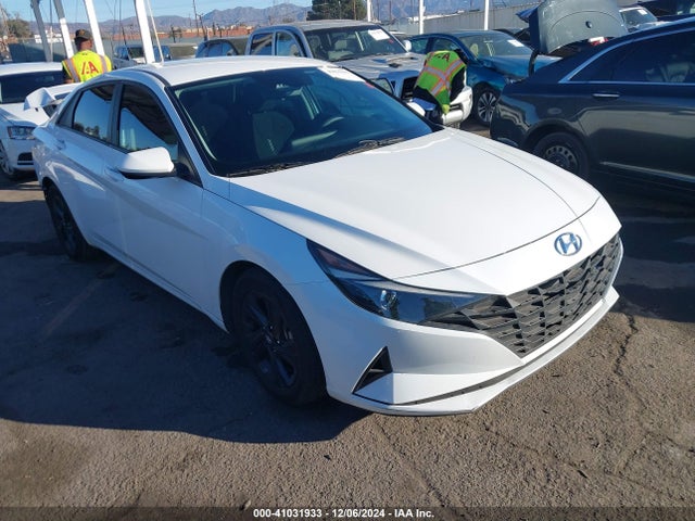 Hyundai ELANTRA SEL 2022 5NPLM4AG2NH079637 Image 1
