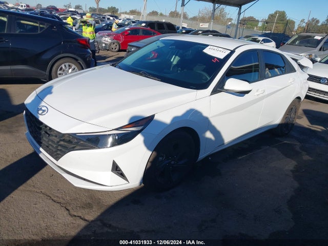 Hyundai ELANTRA SEL 2022 5NPLM4AG2NH079637 Image 2
