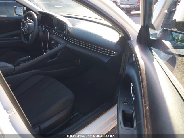 Hyundai ELANTRA SEL 2022 5NPLM4AG2NH079637 Image 5