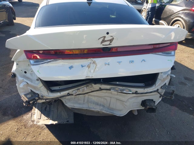 Hyundai ELANTRA SEL 2022 5NPLM4AG2NH079637 Image 6