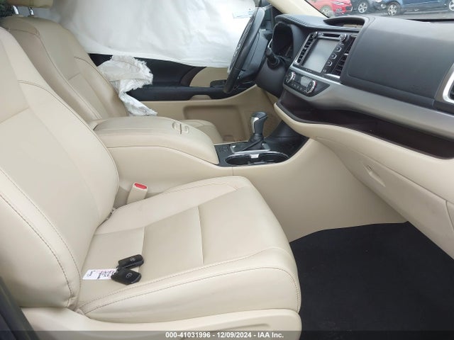 Toyota Highlander Xle 2019 5TDKZRFH9KS566223 Image 5