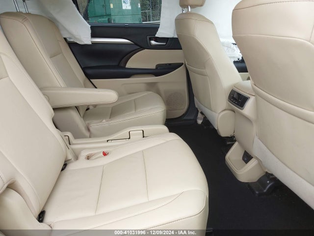Toyota Highlander Xle 2019 5TDKZRFH9KS566223 Image 8