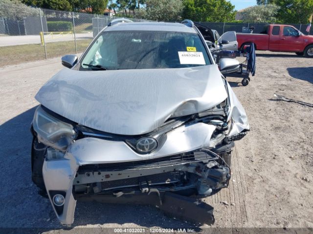 2T3WFREV0JW466249 Toyota Rav4 Adventure/xle