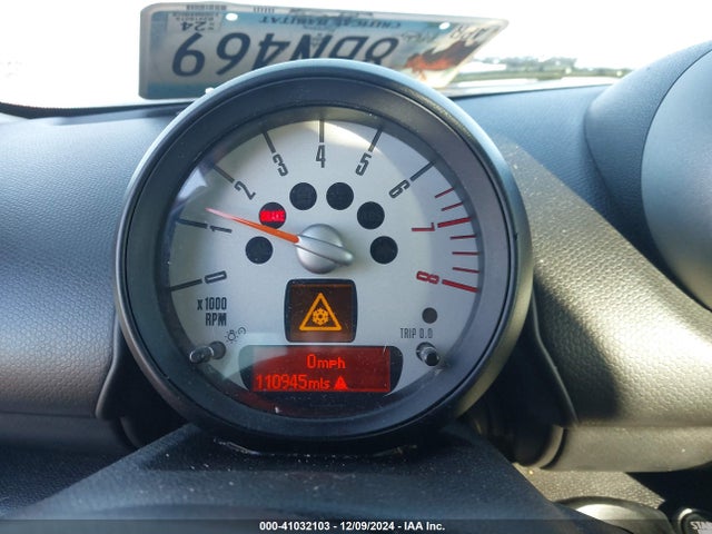 2011 MINI COOPER S COUNTRYMAN WMWZC5C59BWM10943 Photo 6