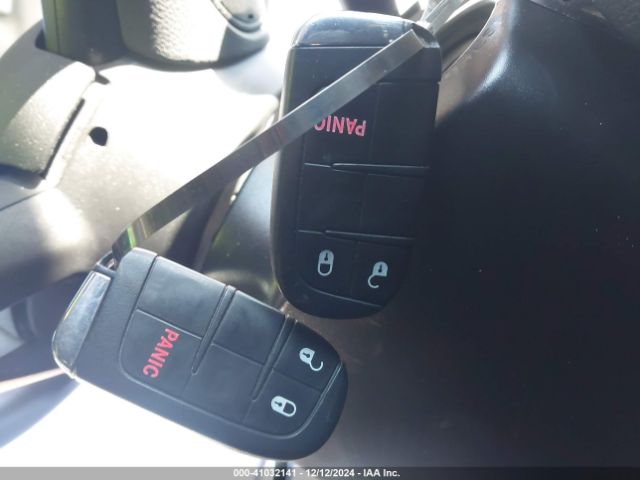 ZACCJBAB5JPH71698 Jeep Renegade Sport 4x4