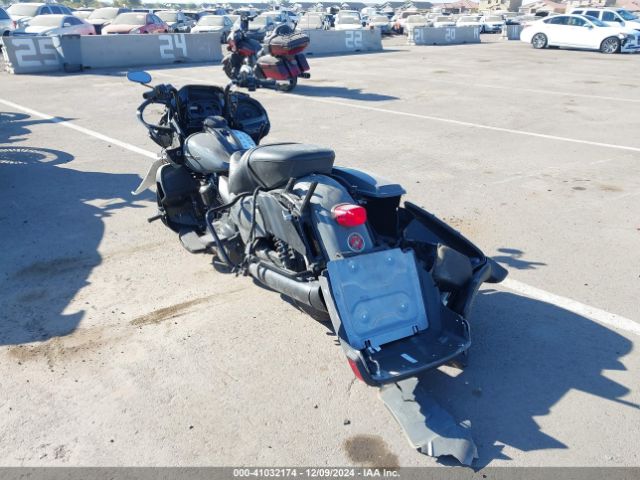 2022 HARLEY-DAVIDSON FLTRK 1HD1KZF10NB652095 Photo 2