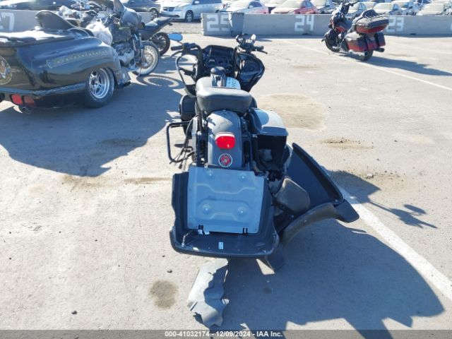 2022 HARLEY-DAVIDSON FLTRK 1HD1KZF10NB652095 Photo 5