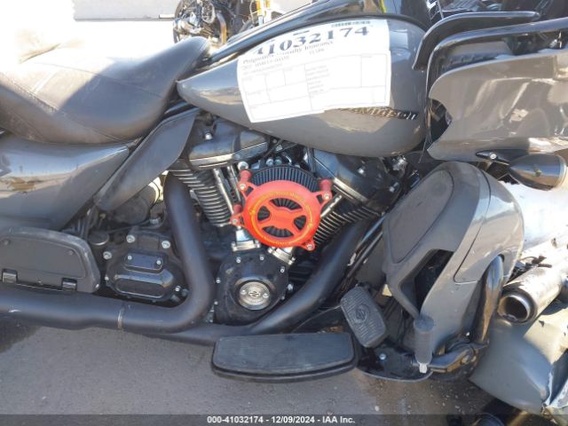 2022 HARLEY-DAVIDSON FLTRK 1HD1KZF10NB652095 Photo 7