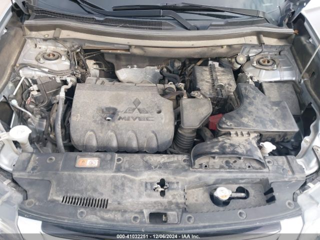 JA4AD3A34GZ057272 Mitsubishi Outlander Se