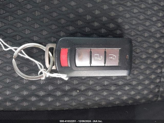 JA4AD3A34GZ057272 Mitsubishi Outlander Se