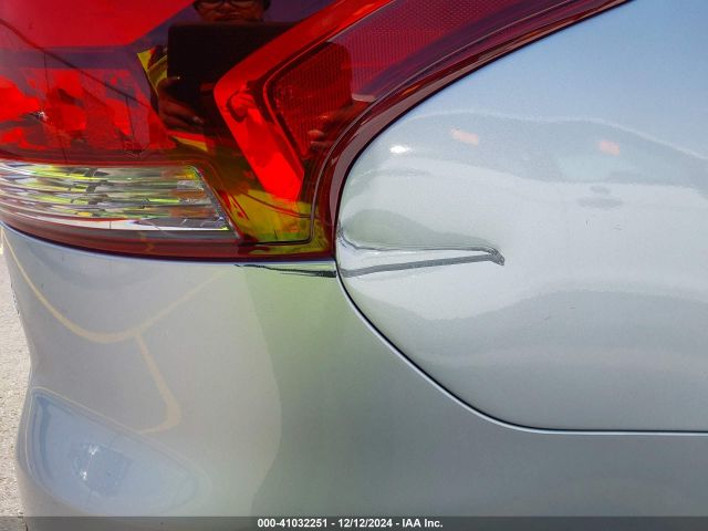 JA4AD3A34GZ057272 Mitsubishi Outlander Se