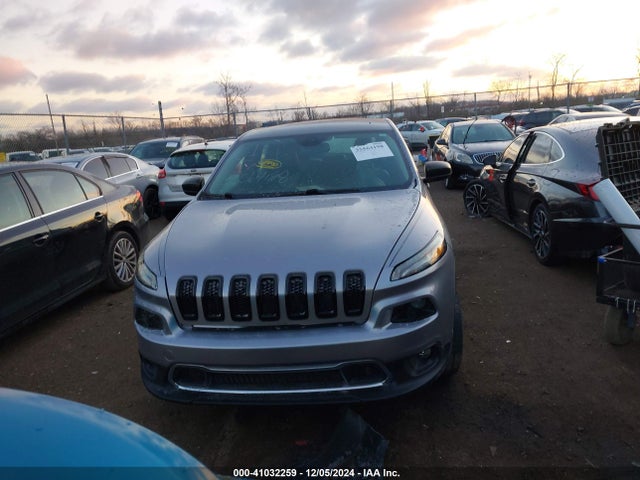 1C4PJMAB0FW522832 Jeep Cherokee Sport