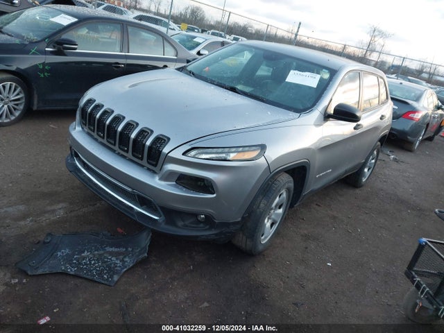 1C4PJMAB0FW522832 Jeep Cherokee Sport