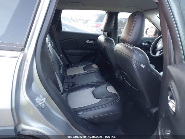 1C4PJMAB0FW522832 Jeep Cherokee Sport