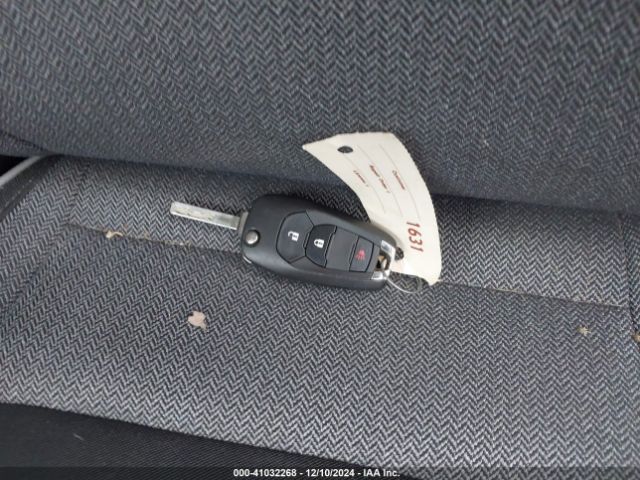 KL79MMS2XMB100177 Chevrolet Trailblazer Fwd Ls