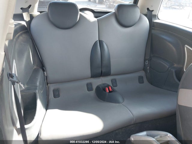 2005 MINI COOPER S WMWRE33565TL15647 Photo 7