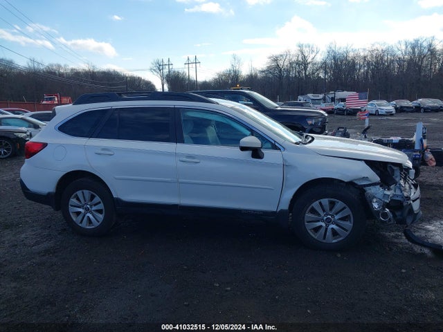Subaru Outback 2.5i Premium 2018 4S4BSACC3J3329642 Image 13