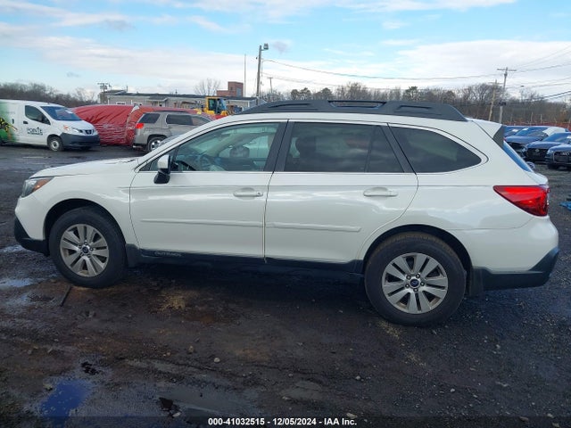 Subaru Outback 2.5i Premium 2018 4S4BSACC3J3329642 Image 14